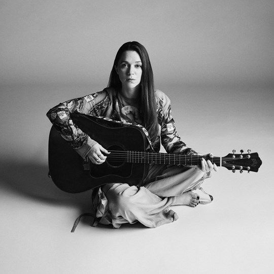 Melissa Horn - ensam på scen