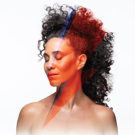 Miraim Aïda – Loving the Hero